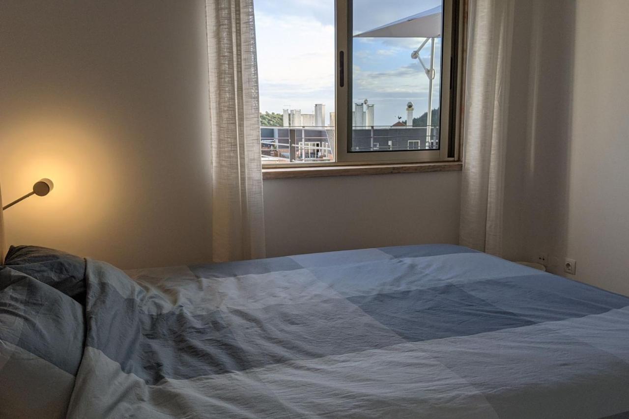 Lovelystay - Sesimbra 3Bdr Apartment W/Terrace ภายนอก รูปภาพ
